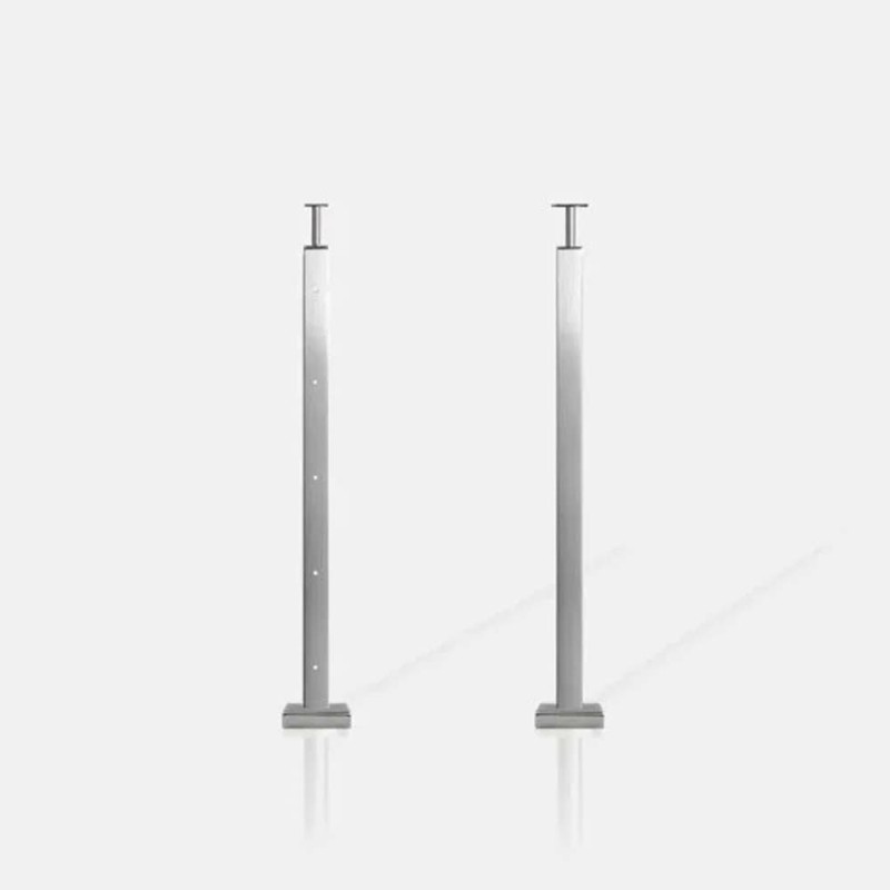 Poteau carré 5 câbles fixation au sol